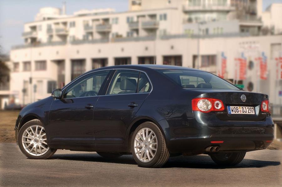  Volkswagen Jetta 2005 года  (фото 48 из 131)
